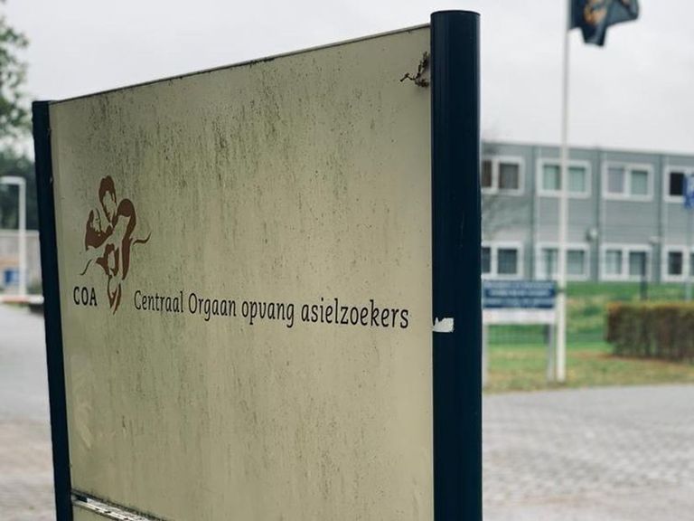 Centraal orgaan opvang asielzoekers kan bewoners azc Hardenberg niet tijdig verplaatsen