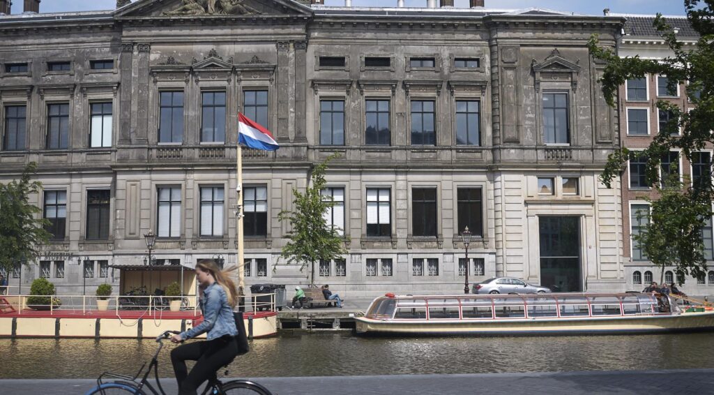 Россия начинает уголовное дело против Нидерландов по факту "кражи" золота Крыма