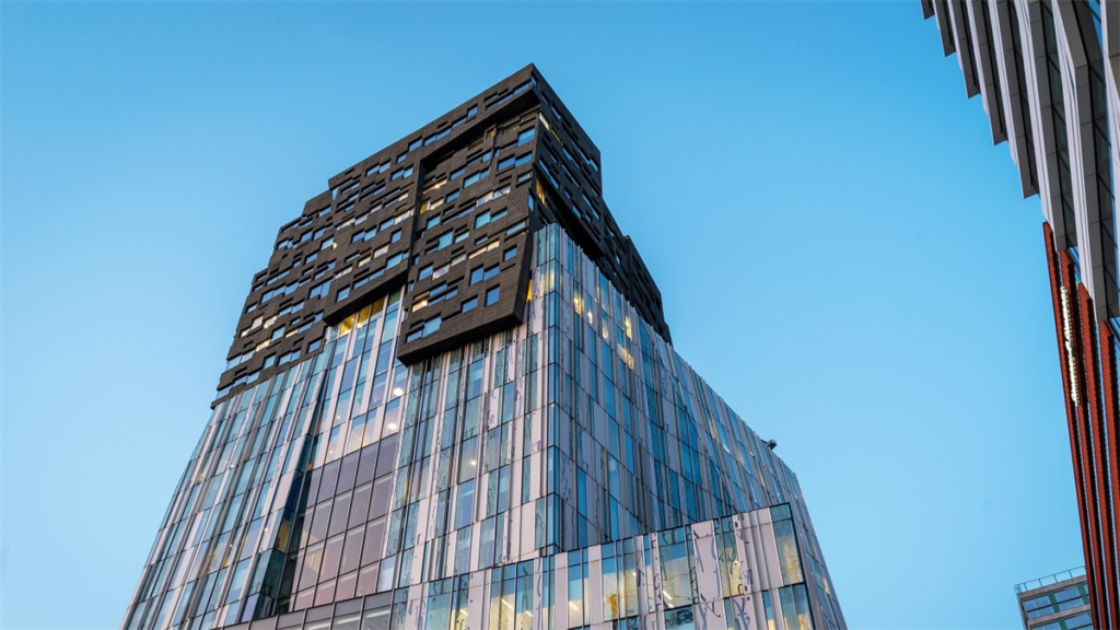 Deka verhuurt 13.000 m² kantoorruimte in The Rock aan Databricks, met oplevering eind dit jaar