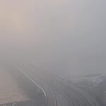 Dichte mist bedekt centraal en zuidelijk Nederland; bestuurders gewaarschuwd voor gevaarlijke wegen