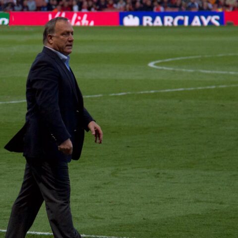 Dick Advocaat keert terug naar Feyenoord om Robin van Persie te adviseren