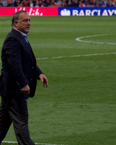 Dick Advocaat keert terug naar Feyenoord om Robin van Persie te adviseren
