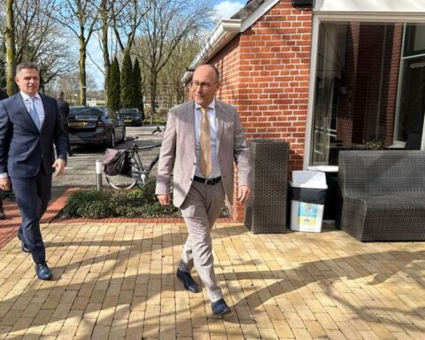 Drenthe bepleit menselijke aanpak voor schadevergoeding na aardbeving Eleveld