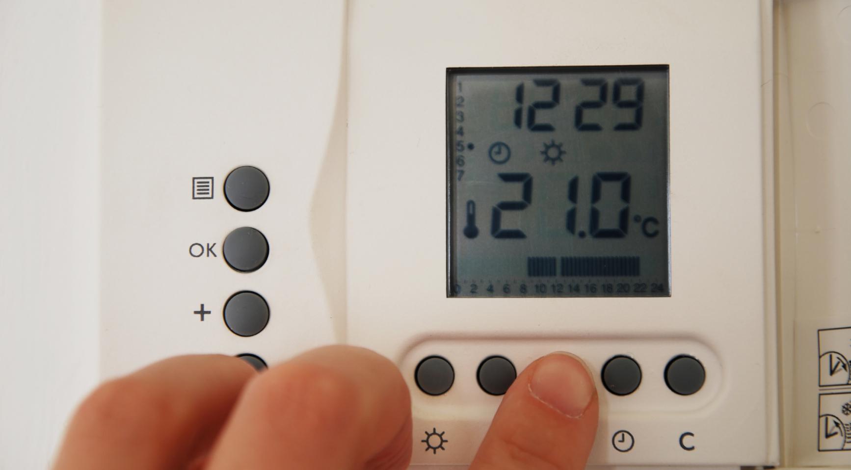Een kwart van de Nederlanders verlaagt energieverbruik door oorlog in het Midden-Oosten