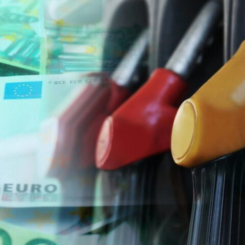 Een op de vijf Nederlanders pastte woon-werkverkeer aan door hoge brandstofprijzen