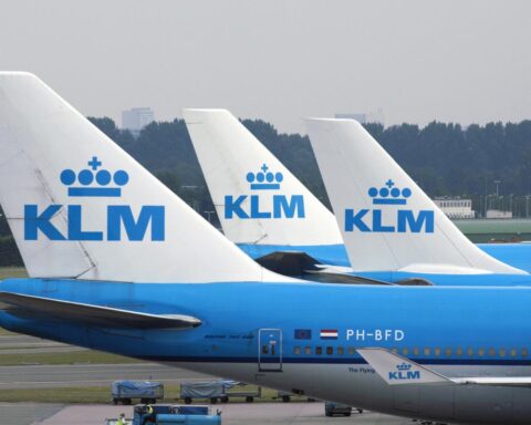 Eerste KLM repatriëringsvlucht brengt 83 Nederlandse staatsburgers terug uit het Midden-Oosten
