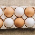 Eierprijzen in Nederland bereiken recordhoogte; stijging van bijna 40% in vijf jaar