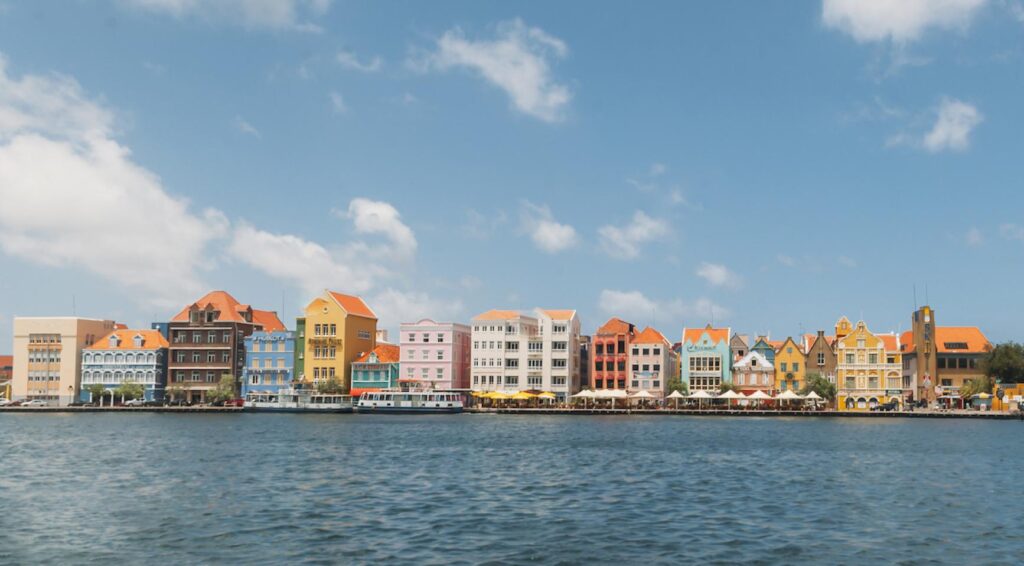 Erfgoedgroepen waarschuwen dat bouwprojecten in Curaçao de historische Willemstad kunnen schaden