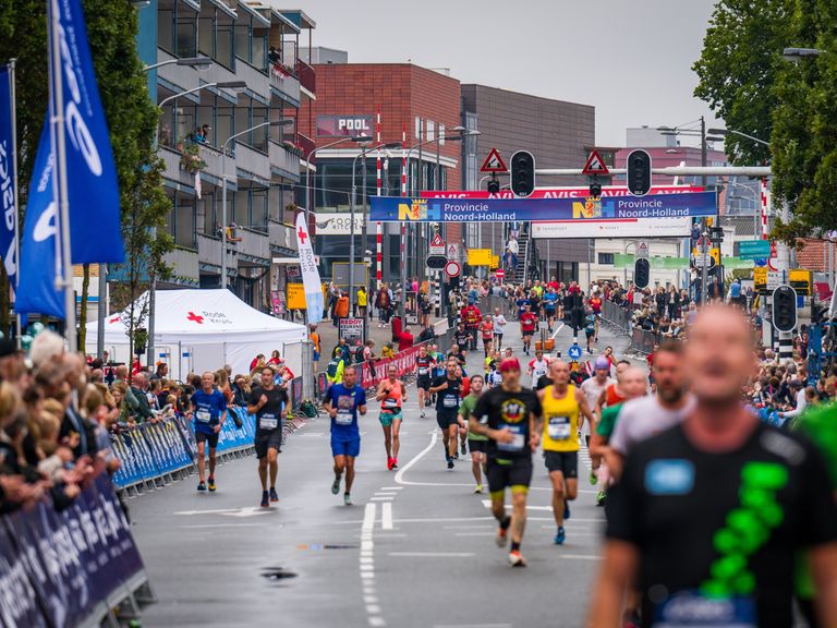 Experts: meer koelmethoden bij hardloopevenementen kunnen levens redden tijdens hitteberoertes