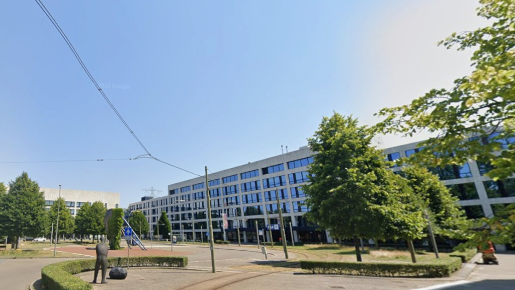 Gemeente Den Haag koopt Aegon-complex voor huisvesting House of Cyber