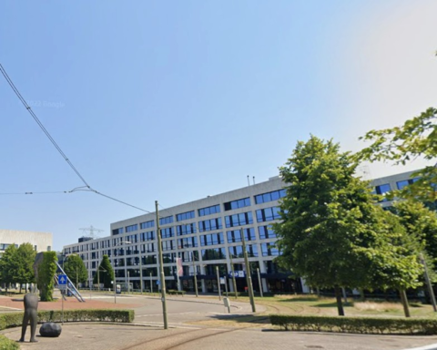 Gemeente Den Haag koopt Aegon-complex voor huisvesting House of Cyber