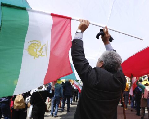 Groepen van de Nederlandse Iraanse gemeenschap vragen om meer bescherming na politie-in shooting in Schoonhoven