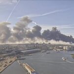 Grote brand uitgebroken in opslag van elektrische scooters in Amsterdam