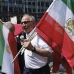 Honderden demonstreren in Amsterdam tegen oorlog in Iran