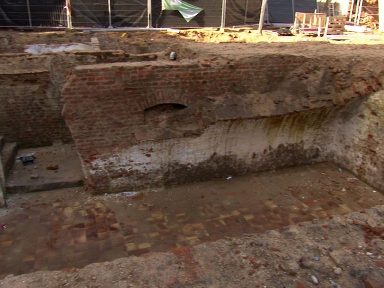 Illegale sloop van monumentale keldergewelven in Arnhem na stadsbrand
