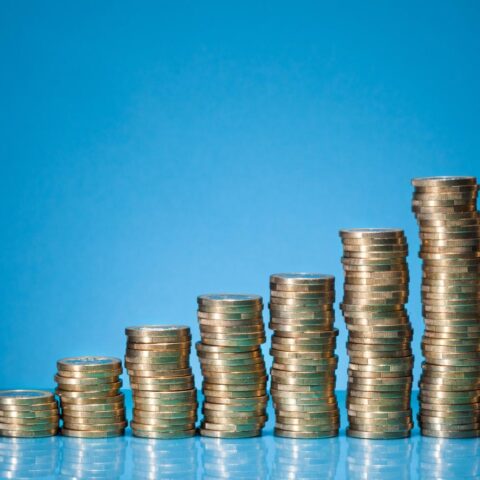 Inflatie in Nederland blijft stabiel op 2,4%, maar conflict in het Midden-Oosten kan nieuwe stijging veroorzaken