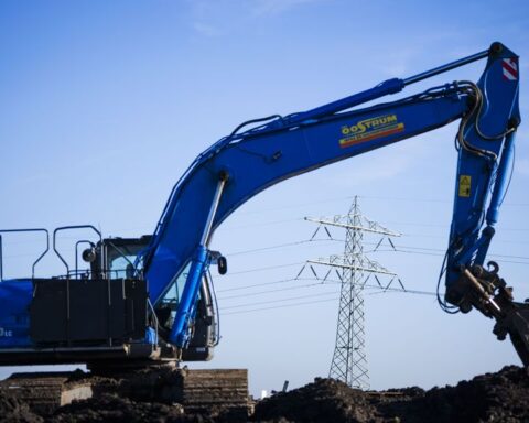 Kabinet overweegt crisismaatregelen om aansluitstop van stroomnet te voorkomen