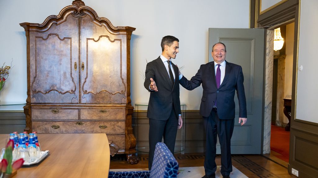 Kabinet staakt werk aan AOW-plan, richt zich op luisterende aanpak