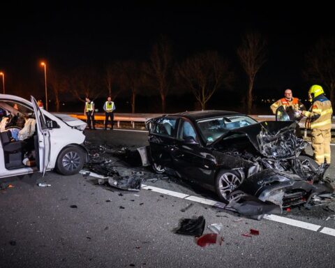 Kettingbotsing met vijf gewonden op A12 nabij Babberich