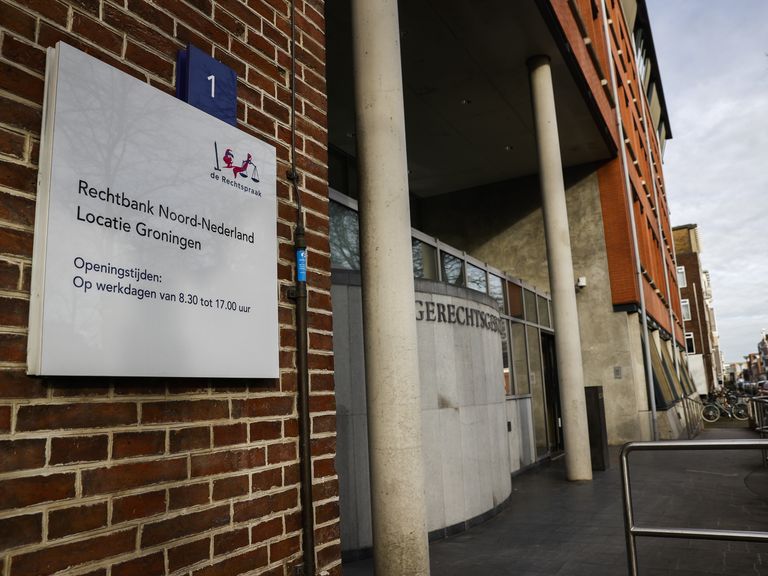 Man verdacht van kindermisbruik in Hoogkerk, mogelijk honderden slachtoffers benaderd