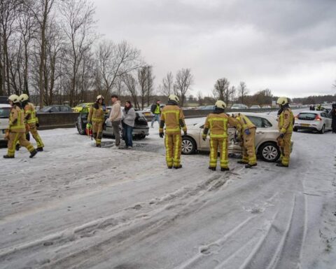 Meerdere ongevallen door hagelbuien op de A28 tussen Eelde en Haren