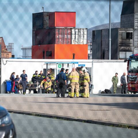 Militair zwaargewond tijdens oefening op Maasvlakte, reanimatie noodzakelijk