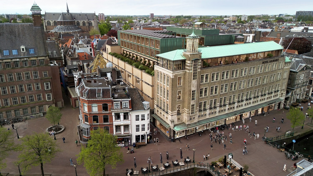 Monumentale V&D in Leiden transformeert tot hotel, winkels en kantoorruimten