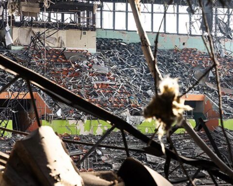 Nederland evacueert ambassade in Teheran en verhuist Iraanse diplomaten naar Azerbeidzjan