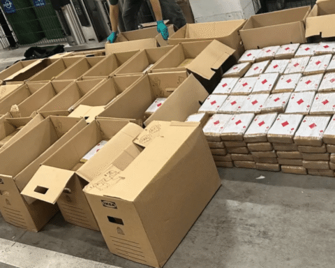 Nederland helpt bij ontmanteling van cocaïnehandel netwerk verbonden aan grote Ecuadoriaanse cartel