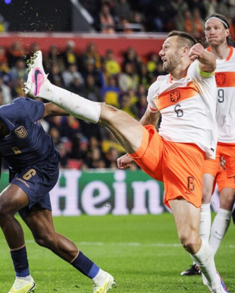 Nederland speelt gelijk tegen Ecuador voor het WK, Zweden voegt zich bij hun groep