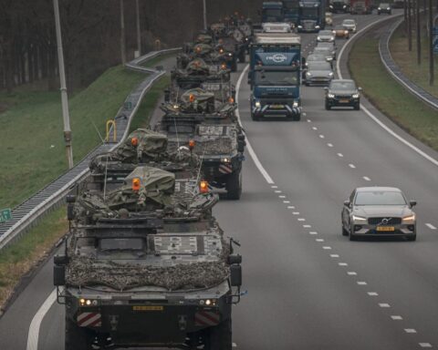 Nederlandse defensiebestedingen overschrijden NAVO-doelen na hoge ambities van alliantie