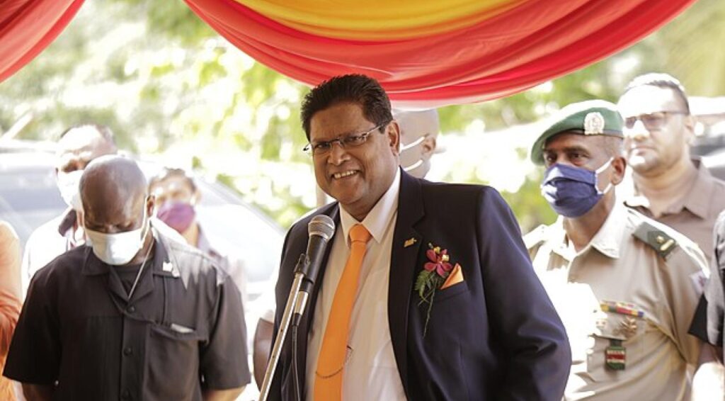 Nederlandse koning en premier reageren op plotselinge dood van voormalige Surinaamse president Chan Santokhi