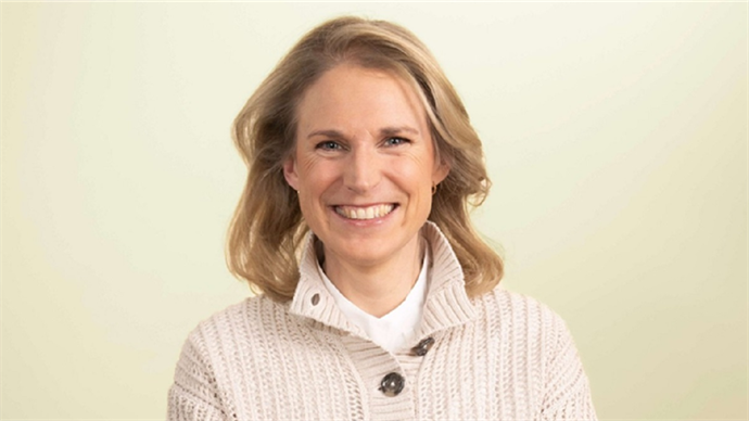 Nederlandse minister roept op tot besparingen en eenvoudiger plannen voor woningbouw