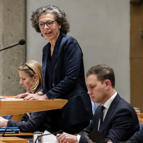 Ongeduld in de Kamer, kabinet voorkomt snelle maatregelen tegen hoge energiekosten