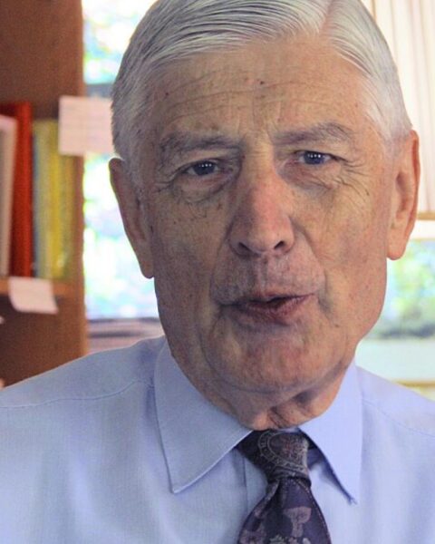 Oud-premier van Nederland vraagt koning om excuses aan Molukse gemeenschap voor historische onrechtvaardigheid