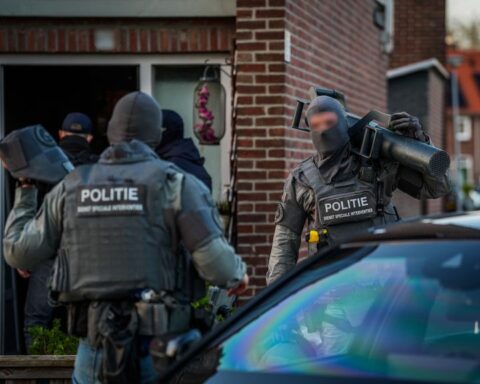 Politie arresteert 21-jarige man in Eindhoven in verband met mogelijk terrorisme en IS-verbondenheid