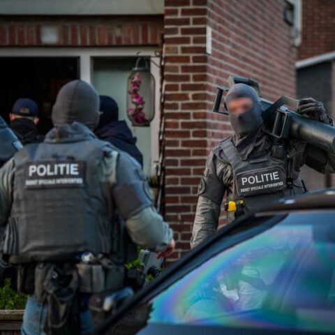 Politie arresteert 21-jarige man in Eindhoven in verband met mogelijk terrorisme en IS-verbondenheid