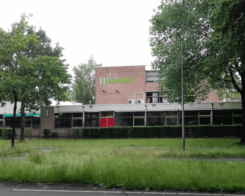 Politie onderzoekt nieuwe dreigberichten tegen Etty Hillesum Lyceum in Deventer