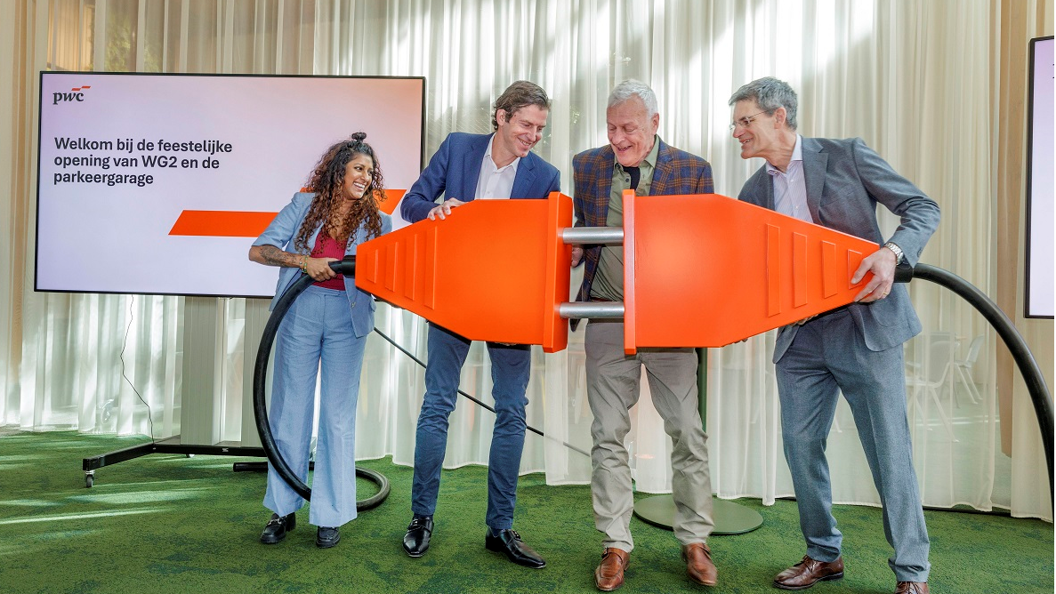 PwC in Amsterdam installeert 3.200 zonnepanelen voor duurzame energieproductie
