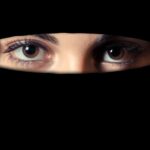 Rechtbank oordeelt: visspecialist moet vervolgd worden voor weigering van vrouw in niqab