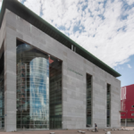 Rechtbank Rotterdam beslist over beslagleggingen en mogelijk staken veiling woning pleegdochter