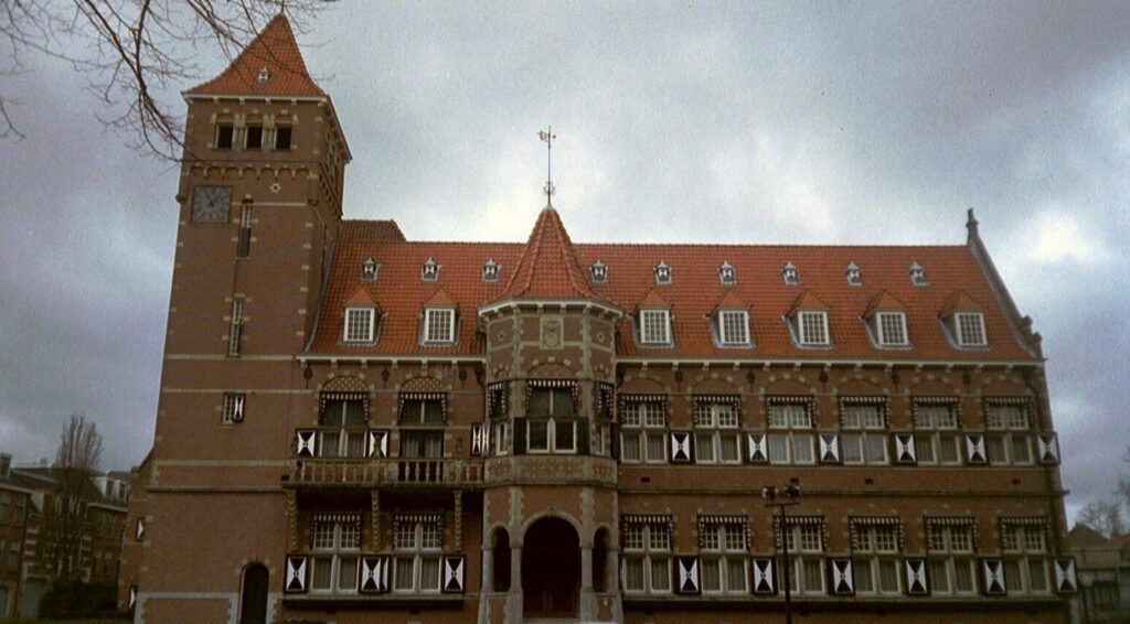 Regering besluit gemeenten niet wettelijk te verplichten discriminatie te bestrijden