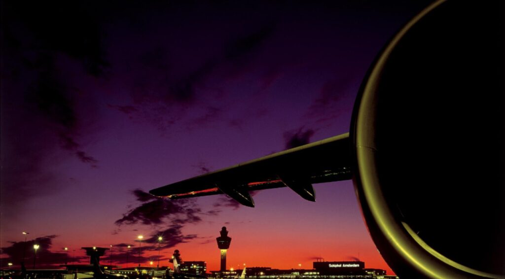 Regering handhaaft grens van 478.000 vluchten op Schiphol ondanks juridische tegenslag