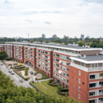Rotterdam leidt in optoppen van woningen met duizenden extra huizen op platte daken