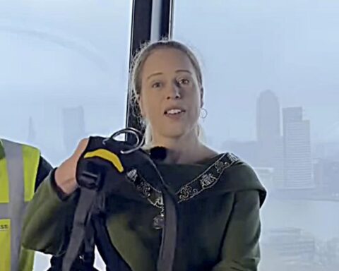 Rotterdamse linkse en rechtse partijen nek-aan-nek met 70% van de stemmen geteld, opkomst stijgt