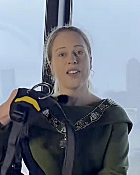 Rotterdamse linkse en rechtse partijen nek-aan-nek met 70% van de stemmen geteld, opkomst stijgt