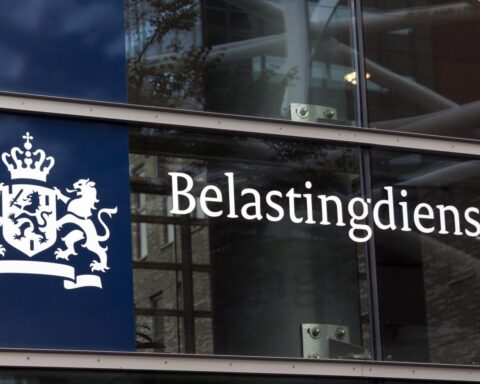 Seizoen van belastingaangiften in Nederland gestart, drukte op de eerste dag verwacht