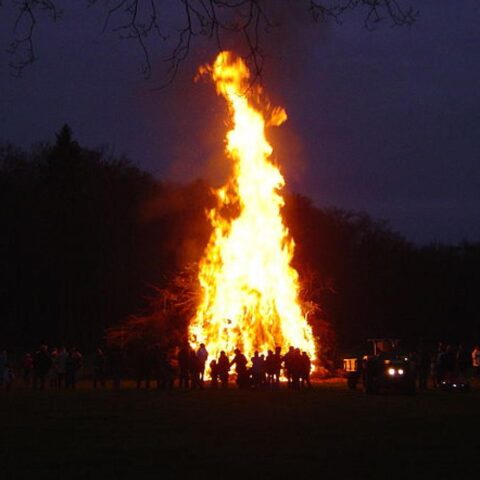 Strengere regels onder druk zetten paasvuren in Nederland