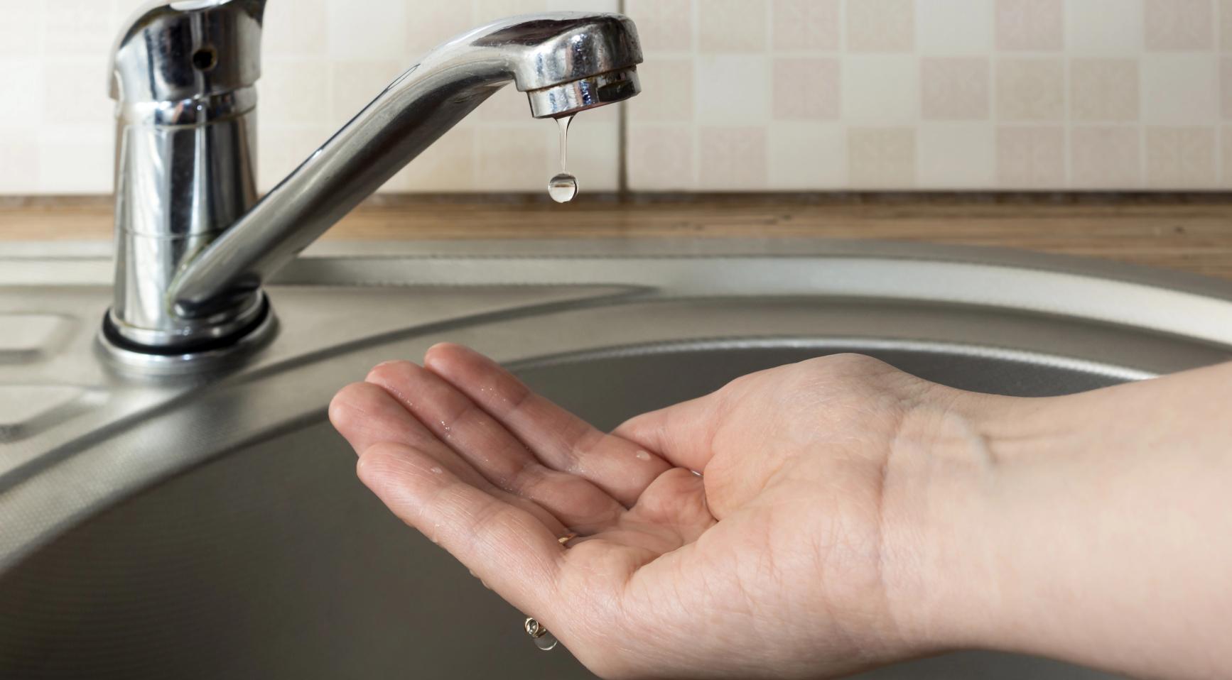 Tienduizenden in IJmond zonder water na grote leidingbreuk