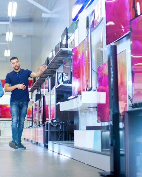 Veel Nederlandse consumenten betalen extra voor productverzekeringen die ze al hebben